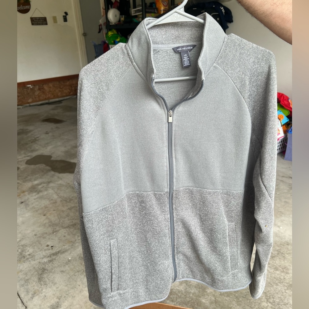 Large men’s zip up
